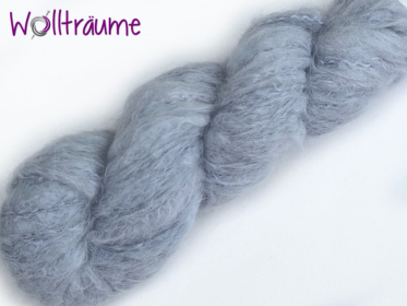 Flocke Gletscher, handgefärbte Wolle von wollträume